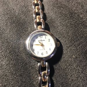 Silver/gold color watch with new battery